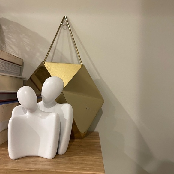 Lovely Couple Statue White Resin Gift Valentine’s Day Modern ❤️💕❤️ - Picture 6 of 7